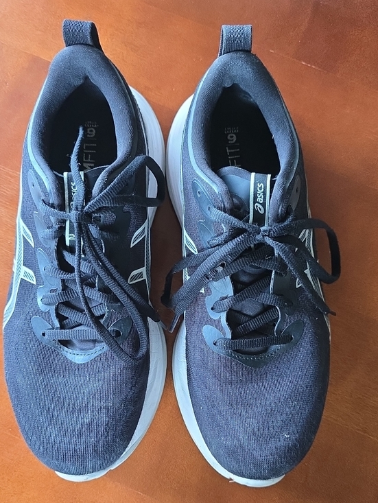 Asics Shoes - Womens Asics Gel Cumulus 27, Size 10